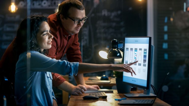 Outsourcing IT Contact Center Services: 3 Factors to Consider